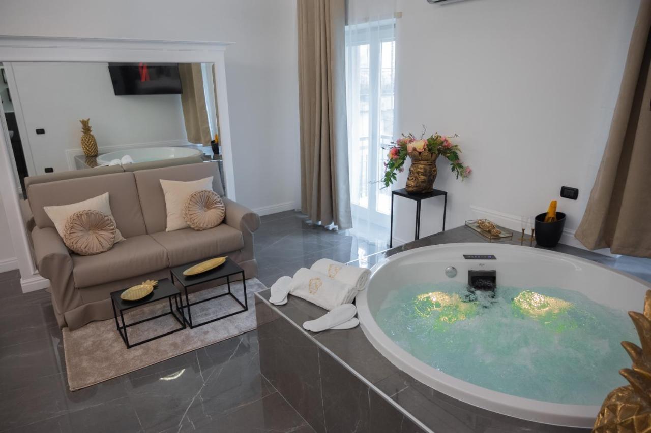 Nm Luxury Suites ปอมเปอี ภายนอก รูปภาพ