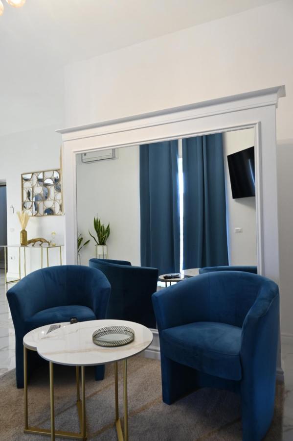 Nm Luxury Suites ปอมเปอี ภายนอก รูปภาพ